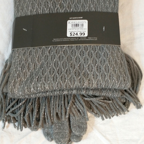 NWT Kirkland's ladies scarf, hat & glove set. Gray with silver metallic, soft. - Picture 2 of 4